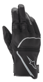 Guantes Alpinestars Syncro V2 Drystar®, guantes urbanos para moto, negros y gris medio, vista posterior que destaca la construcción textil y la protección de nudillos viscoelástica, diseño impermeable y transpirable con detalles reflectantes.