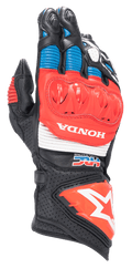 Guantes Alpinestars Honda GP Pro R3, guantes de caña larga para carreras de moto, negros con detalles en rojo brillante y azul, con protector de nudillos rígido DFS rojo, logotipos blancos de HONDA y HRC, cuero perforado con paneles de acordeón y el logotipo de la estrella de Alpinestars en el puño