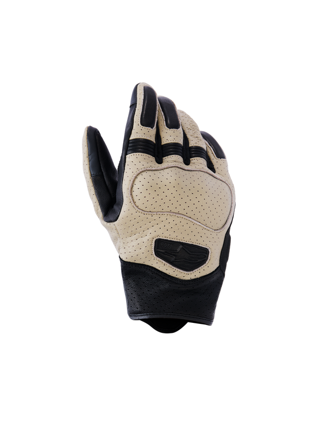 Alpinestars Mustang V3 Leather Gloves, guantes de moto, marrón y negro, con cuero de cabra perforado para ventilación, diseño urbano de puño corto con acolchado protector en los nudillos y logotipo en relieve