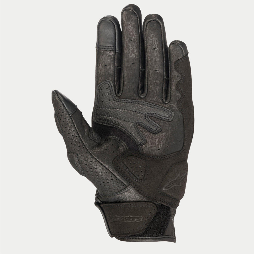Guantes Alpinestars Mustang V2, guantes de moto de cuero negro, vista de la palma con cuero perforado, refuerzos de ante sintético y cierre de muñeca de gancho y bucle, equipamiento urbano para carretera