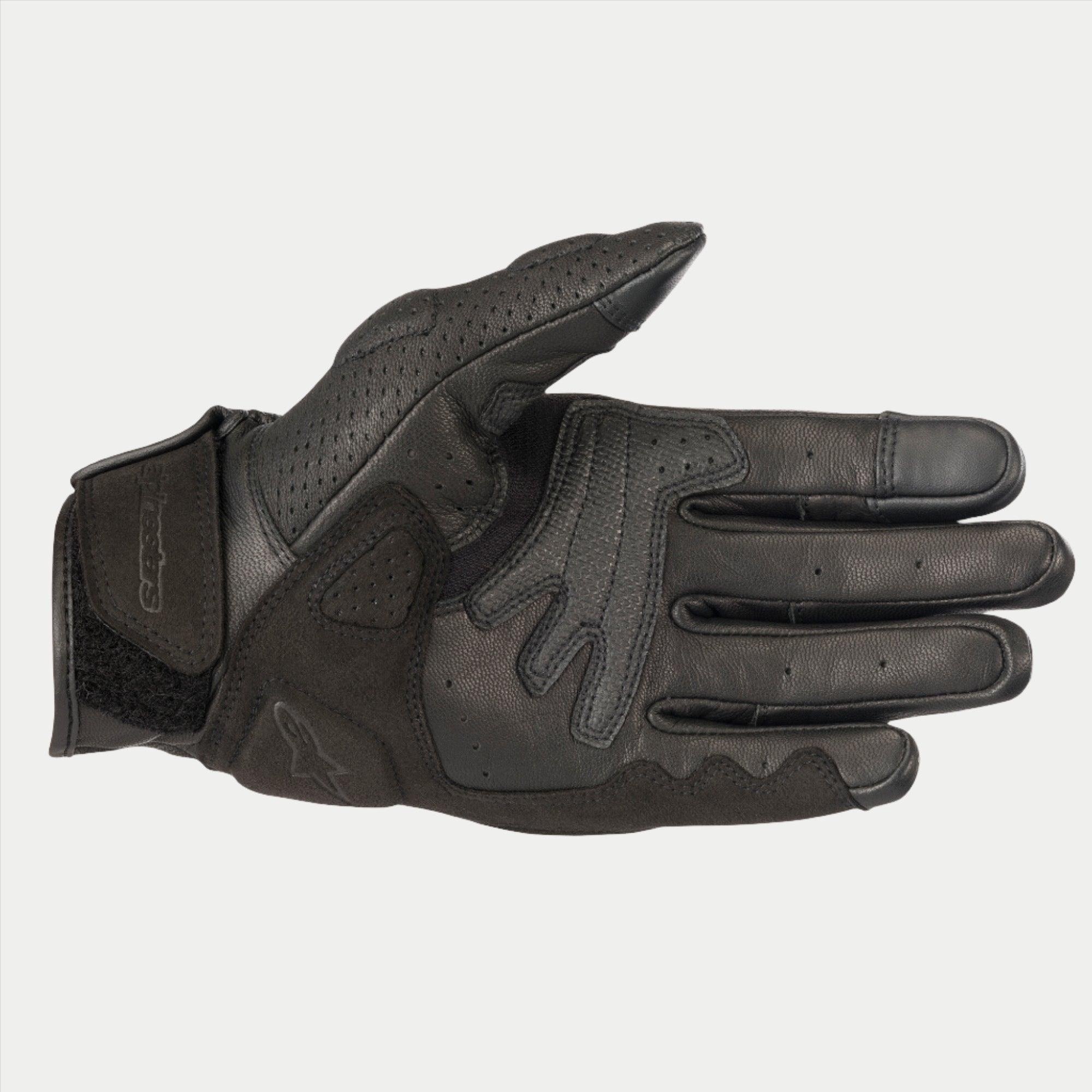 Guantes Alpinestars Mustang V2, guantes de moto de cuero negro, vista de la palma con cuero perforado, refuerzos de ante sintético y cierre de muñeca de gancho y bucle, equipamiento urbano para carretera
