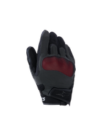 Guantes Alpinestars Mogress Airflow, guantes de moto, negros y rojos, vista del dorso con protección de nudillos de malla roja, paneles de malla 3D transpirables, diseño de puño corto con cierre de gancho y bucle, estilo de conducción urbana