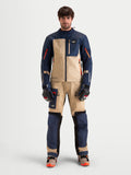 Alpinestars Arenis Gore-Tex Gear Set, conjunto de equipamiento de aventura para moto para hombre en azul marino y aluminio, vista frontal en modelo