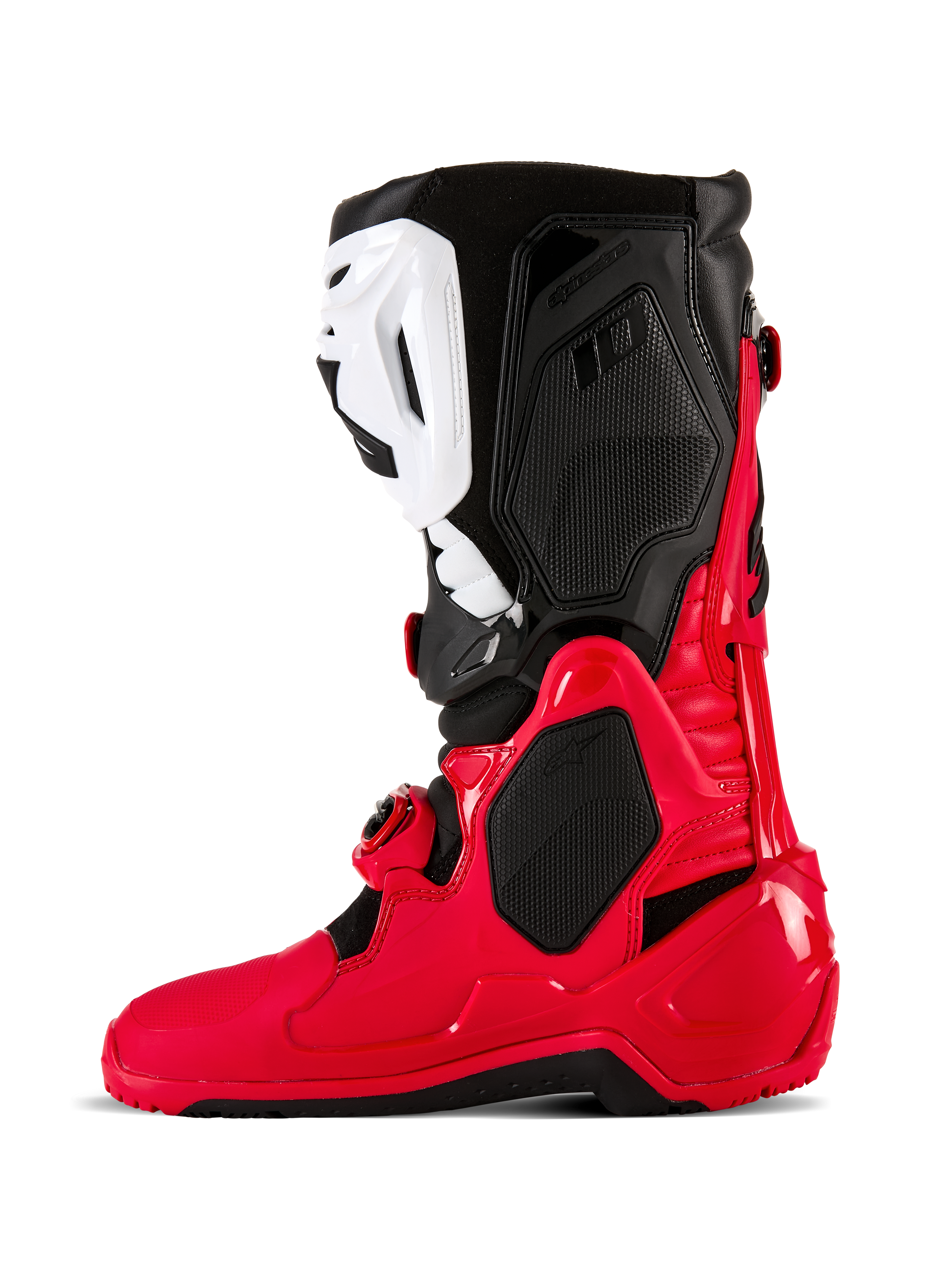 Botas Alpinestars Tech 10 Enduro, botas de motocross y enduro, rojo brillante, negro y blanco, vista de perfil lateral con una carcasa de TPU duradera, placa de espinilla blanca y paneles superiores negros, diseñadas para un rendimiento todoterreno
