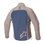 Chaqueta Alpinestars Techdura, vista trasera, marrón Falcon y azul Night Navy, con panel posterior azul marino y un gran logotipo de estrella naranja, mangas y hombros de tejido marrón, construcción de poliamida elástica duradera para enduro y conducción todoterreno