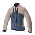 Chaqueta Alpinestars Techdura, chaqueta de moto todoterreno, marrón Falcon y azul noche, vista frontal, construcción en dos tonos con marca Alpinestars vertical en negro, logotipo naranja en el hombro, cuello alto y cremallera frontal, prenda técnica para enduro y conducción de aventura