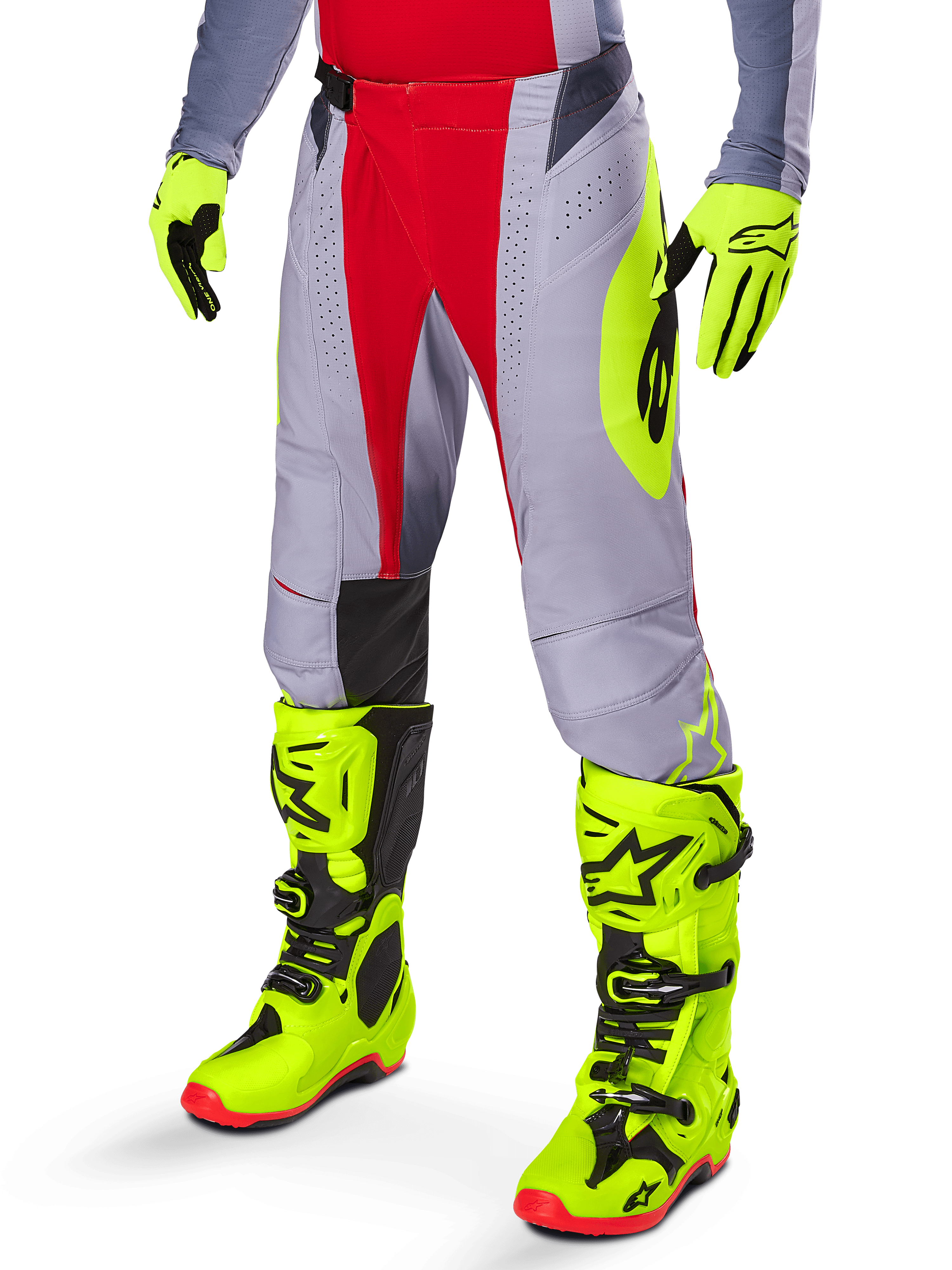 Alpinestars 2025 Techstar Melt Pants, pantalones de motocross, rojo brillante y gris, con un logotipo amarillo neón prominente, combinados con guantes y botas amarillo neón a juego, ajuste atlético para carreras de motocross