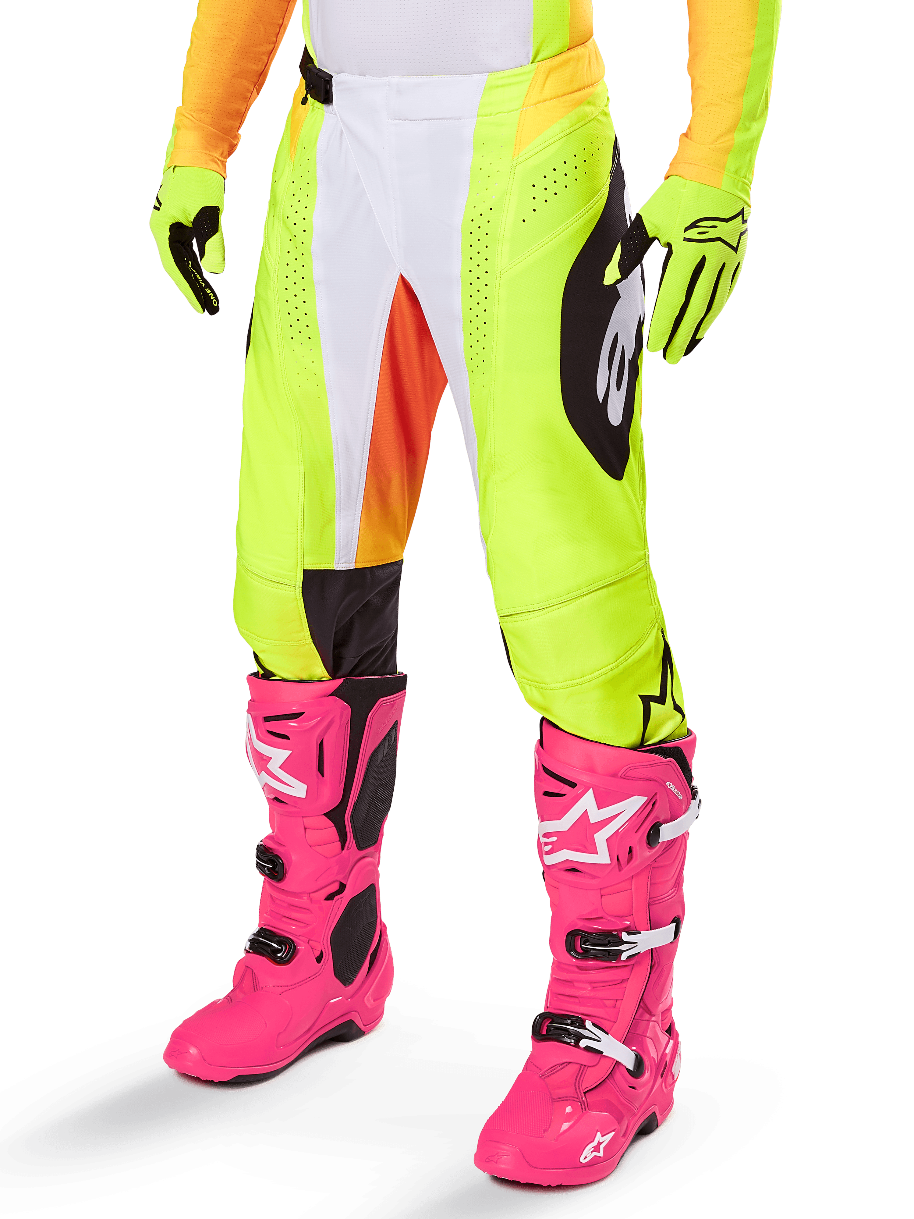 Alpinestars 2025 Techstar Melt Pants, pantalones de motocross, amarillo neón con detalles en blanco y naranja, patrones laterales negros, usados con botas de motocross rosa fucsia y guantes amarillo neón, con ventilación perforada, equipamiento duradero para carreras todoterreno
