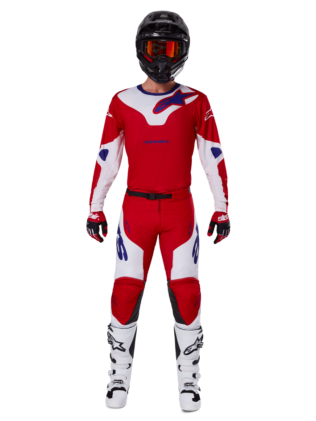 Alpinestars 2025 Racer Veil Pants y conjunto completo de equipamiento de motocross, rojo brillante y blanco con detalles en azul, incluye jersey a juego, casco negro con gafas naranjas, botas blancas y negras, y guantes rojos, look coordinado de alto rendimiento para carreras off-road