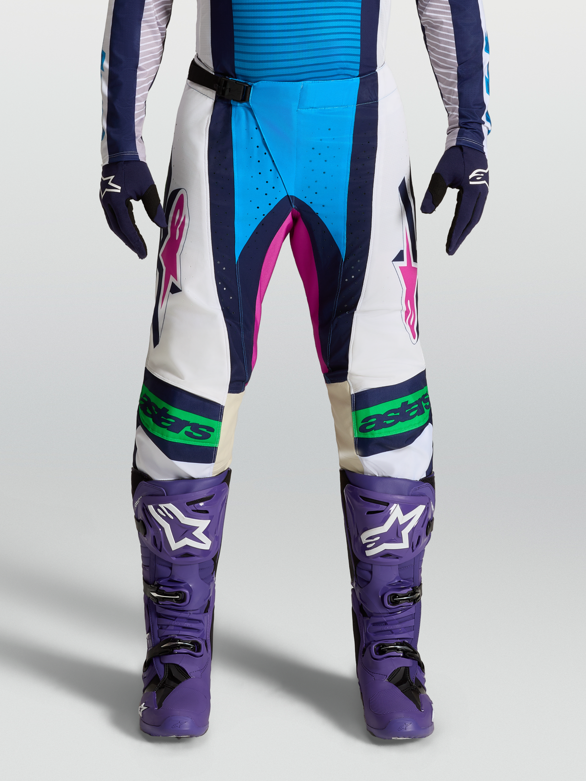 Alpinestars Techstar Maven, pantalones de motocross para hombre, azules y blancos con detalles rosa, construcción de rodilla Babel, equipamiento off-road de alto rendimiento