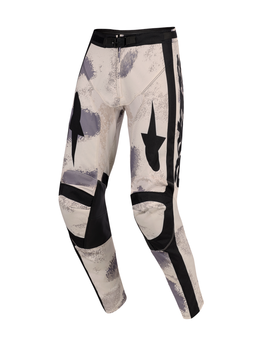 Alpinestars 2026 Racer Lahnd Pants, pantalones de motocross, Sand Camo, con base blanco roto, patrones de pinceladas en gris y negro, gráficos de estrellas negras en los muslos, paneles de rodilla negros reforzados y hebilla de cintura ajustable, diseño ergonómico para carreras off-road