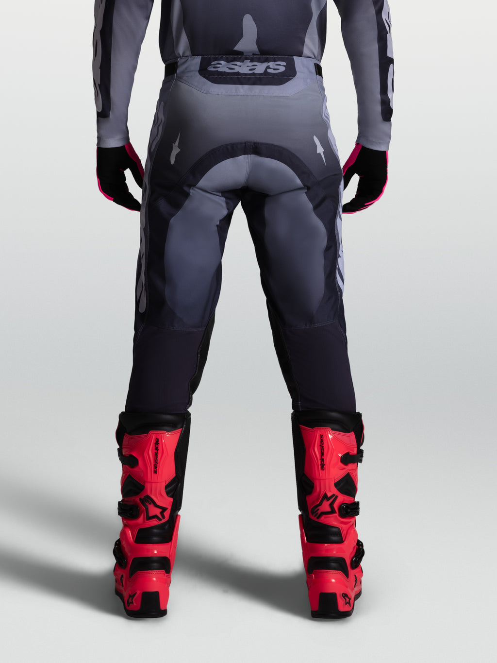 Alpinestars Racer Amber, pantalones de motocross para hombre, grises, duradero tejido de poliéster 600D, vista trasera.