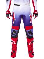 Pantalones Alpinestars 2025 Fluid Wurx, pantalones de motocross, morado y rojo brillante, combinados con botas y guantes rojos a juego, con logotipos blancos en los muslos y refuerzos negros en las rodillas, equipamiento de alto rendimiento para conducción off-road