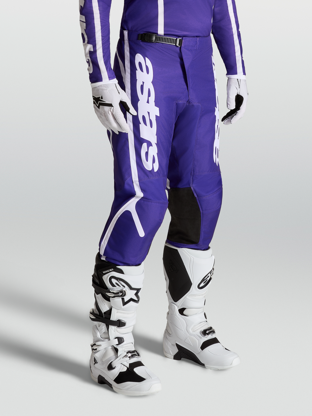 Alpinestars Pantalones Fluid Apex V2, pantalones de motocross para hombre, azul profundo y blanco, equipamiento off-road con diseño precurvado