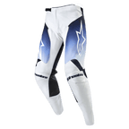 Alpinestars 2024 Racer Hoen Pants, pantalones de motocross, blancos con paneles en degradado azul claro y azul marino, detalles negros, diseño ergonómico con pierna precurvada y logotipos de la marca, material ligero y duradero para conducción fuera de carretera