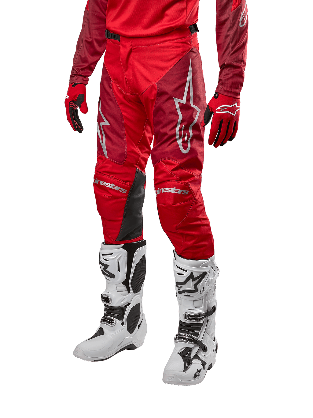Pantalones Alpinestars Racer Hoen 2024, pantalones de motocross, en rojo marte y granate, combinados con jersey y guantes rojos a juego y botas blancas, con paneles de cuero negro en las rodillas y logotipos blancos, equipo técnico duradero para competiciones todoterreno