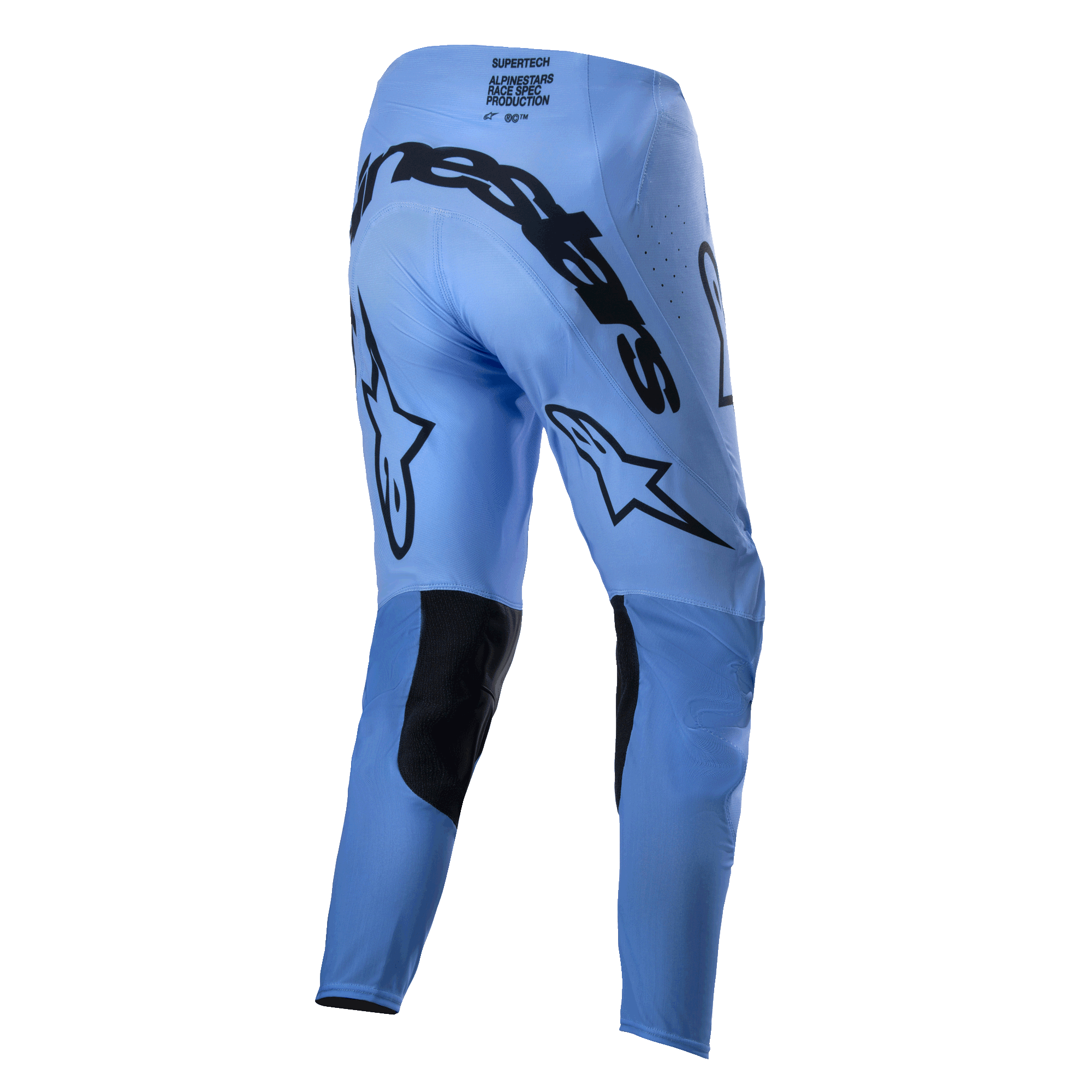 Pantalones Alpinestars Supertech Dade 2024, pantalones de motocross, azul claro, vista trasera que muestra el gran logotipo negro de Alpinestars en el asiento, logotipos de estrellas en la parte posterior de las piernas, paneles internos de las rodillas reforzados en negro y zonas de ventilación perforadas.