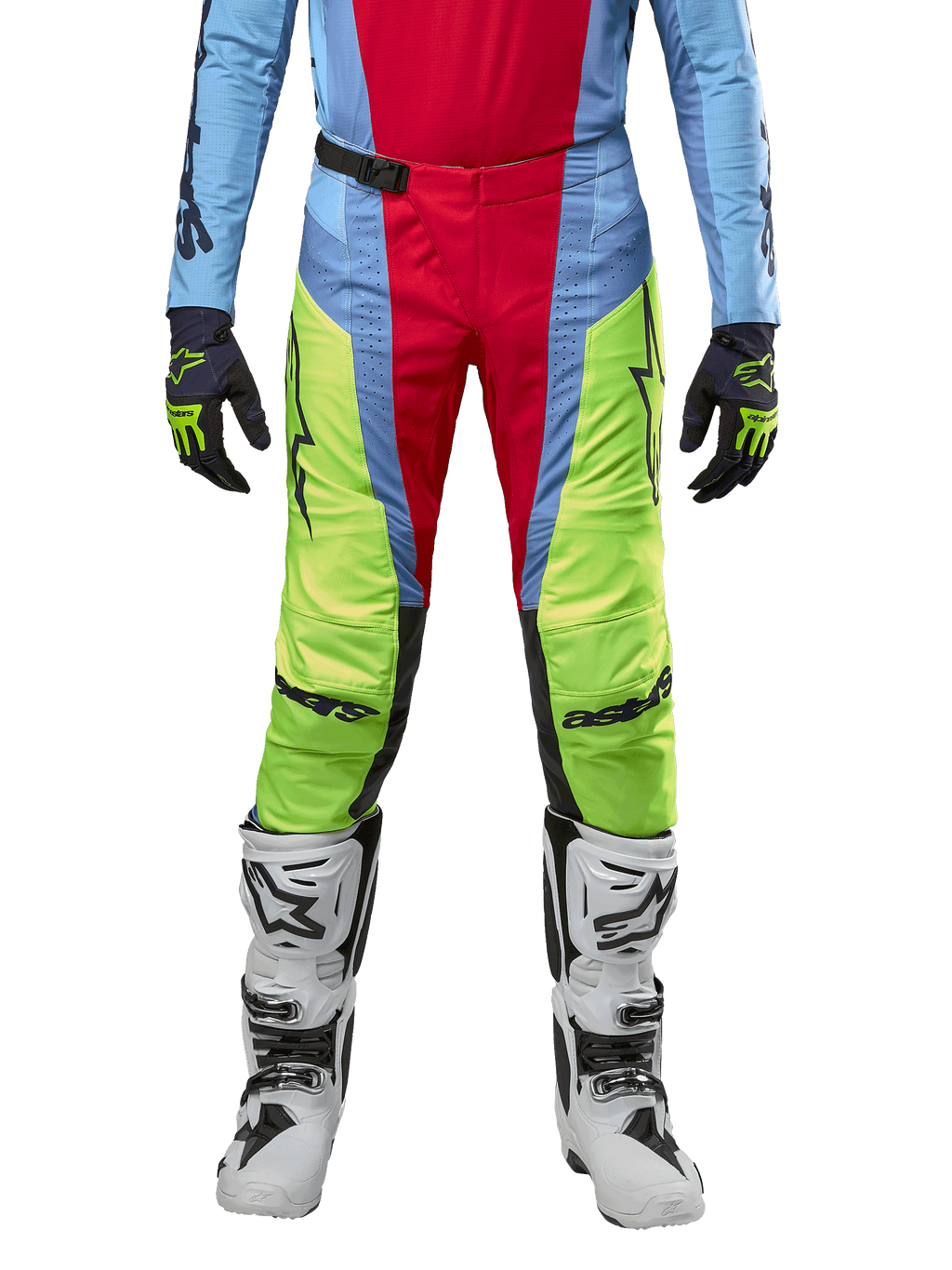 Alpinestars Techstar Ocuri 2024, pantalones de motocross, azul claro, amarillo flúor y rojo baya, usados con jersey a juego y botas de motocross blancas, con paneles vibrantes de bloques de color y logotipos negros, diseño duradero de ajuste de competición
