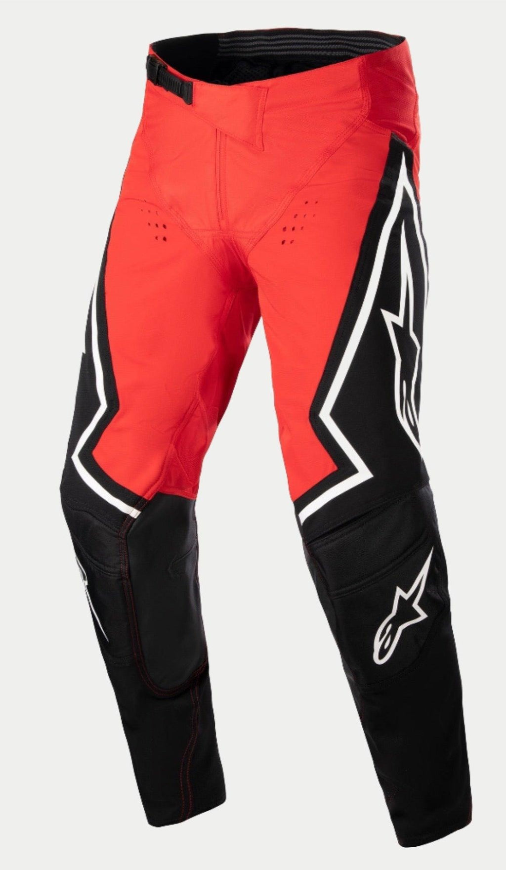 Alpinestars Techstar Acumen LE Pants, pantalones de motocross, rojo, negro y blanco, con la parte superior roja y secciones inferiores negras, logotipos de estrellas blancas en los laterales y hebilla de cintura ajustable negra, equipo de carreras todoterreno duradero