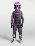 Alpinestars Adolescente Fluid Lone Gear Set, equipo de motocross juvenil gris y rosa con camuflaje, jersey y pantalones