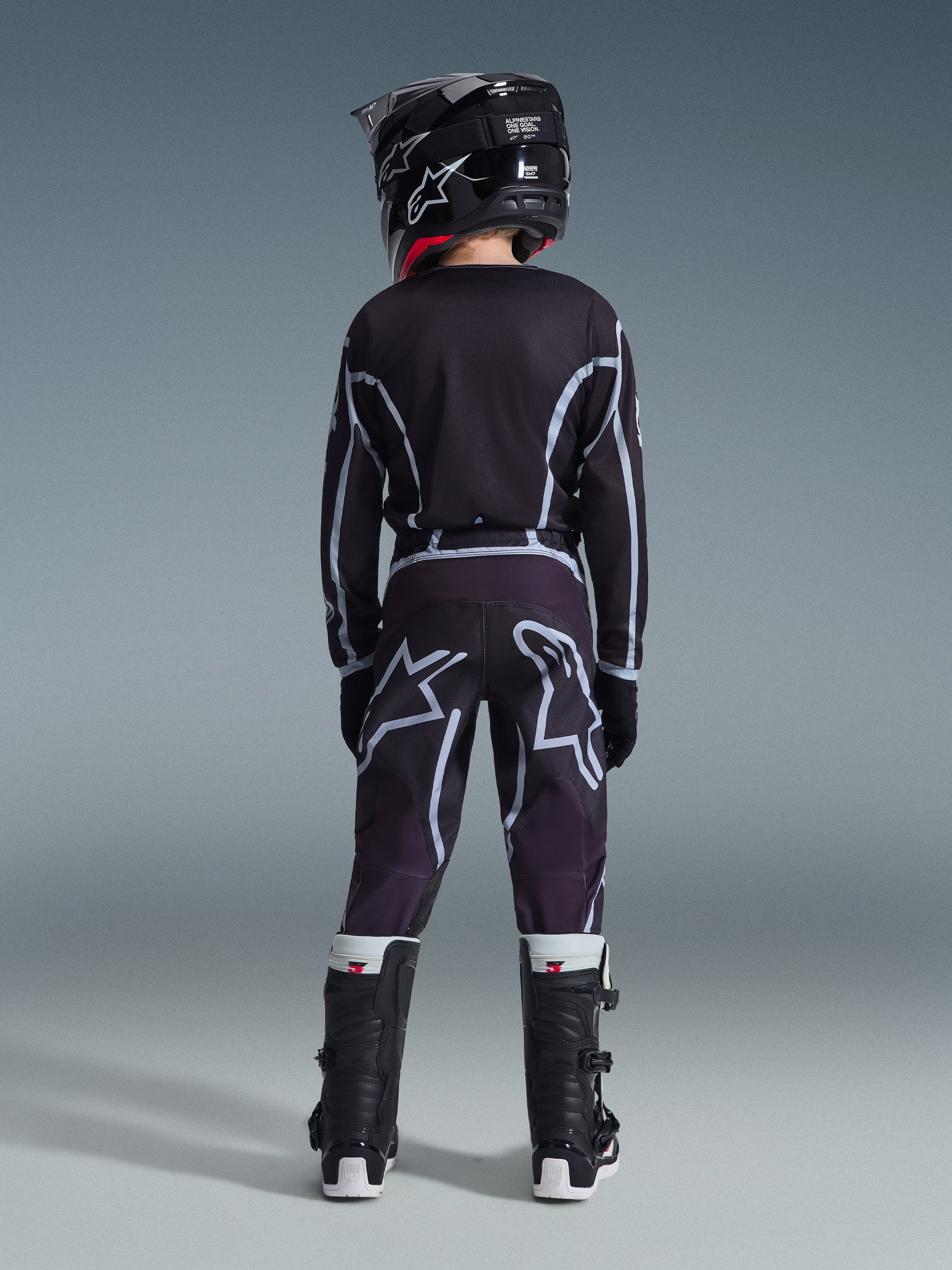 Pantalones Fluid Apex Juvenil 2026