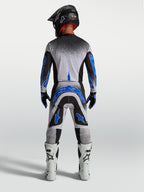 Jersey Supertech Hiten AFD y Gear Set, conjunto de motocross para hombre en negro, blanco y azul de alto rendimiento.