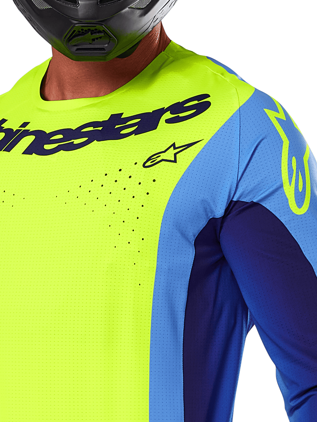 Alpinestars Techstar Melt Jersey 2025, jersey de motocross, amarillo flúor y azul, con perforaciones láser y logotipo llamativo en el pecho, ajuste atlético para carreras off-road, vista de primer plano con casco negro.