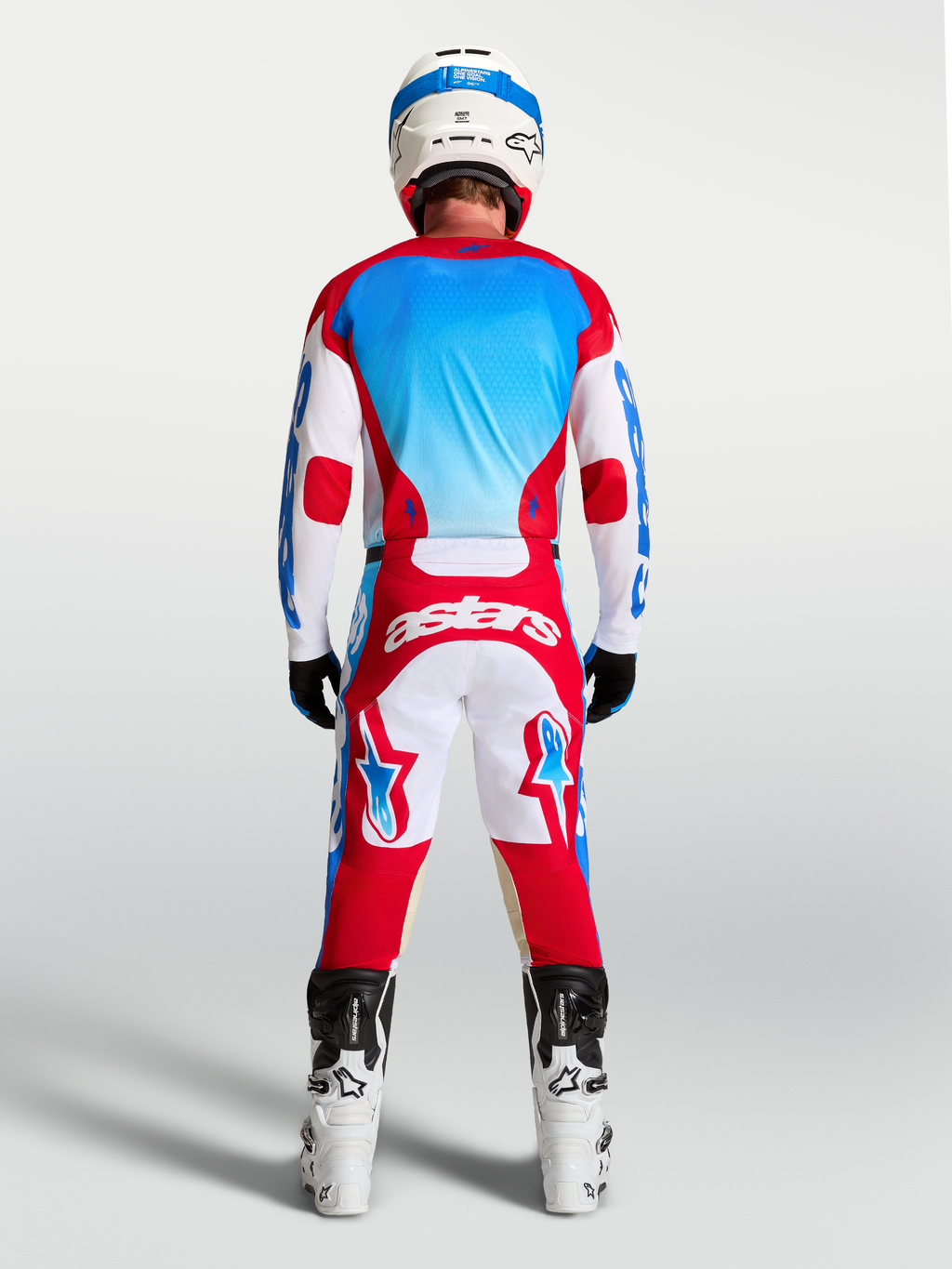 Alpinestars jersey Racer Hunt, jersey de motocross para hombre, rojo, blanco y azul, polifabricado, vista trasera en modelo