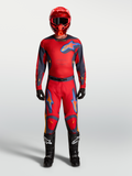 Alpinestars Racer Hunt Gear Set y Pantalones Racer Hunt, conjunto de motocross para hombre en rojo y gris, con jersey, casco y botas de moto negras