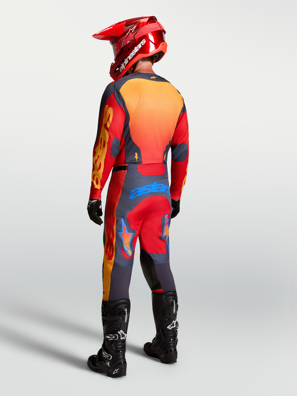 Alpinestars Jersey Racer Hunt para hombre, rojo y gris, vista trasera con ajuste de carrera y paneles ventilados de motocross.