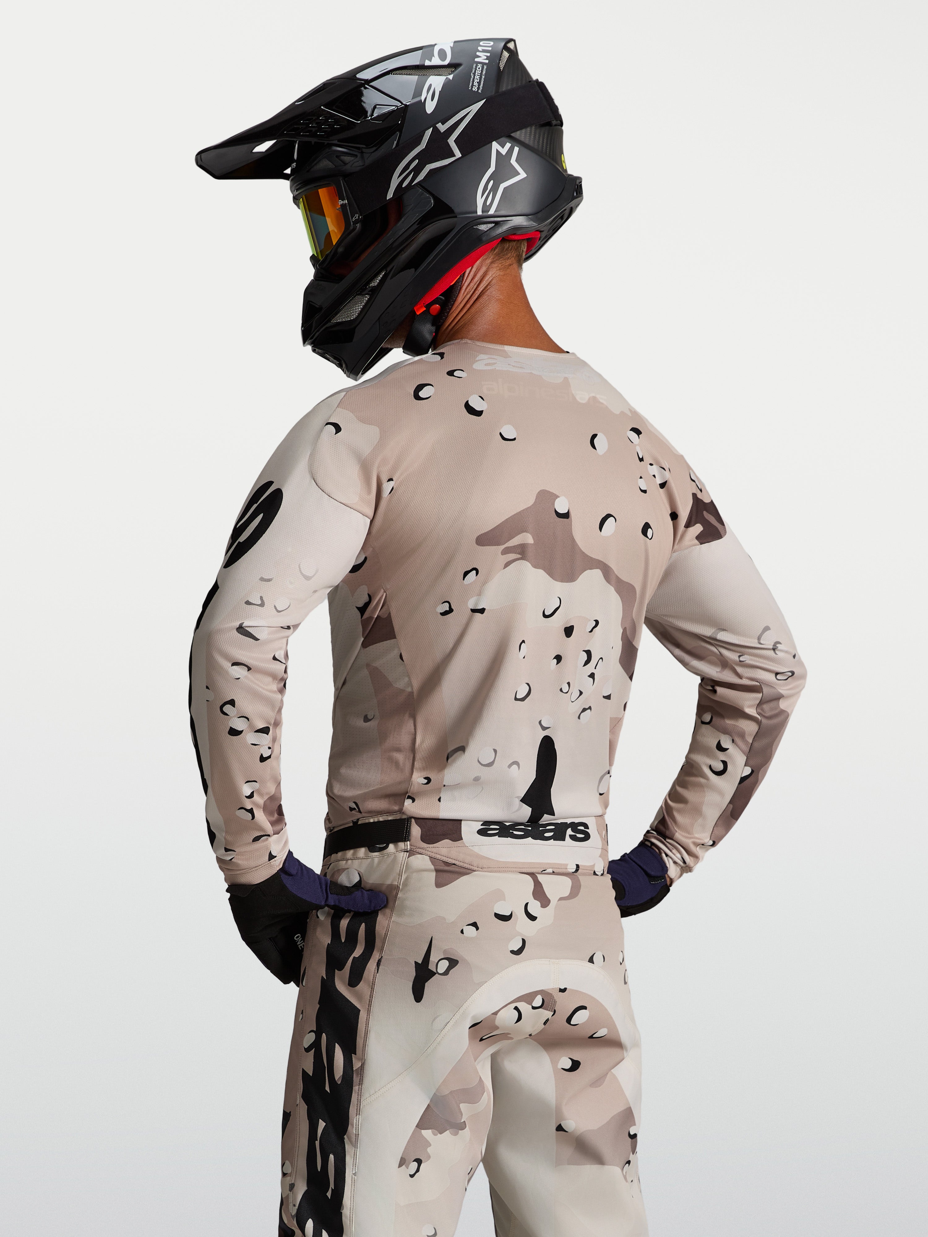 Alpinestars Jersey Racer Lone, jersey de motocross hombre, camuflaje desierto y negro, polifabricado con ajuste de carrera