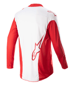 Alpinestars Techstar Arch Jersey 2023, jersey de motocross, rojo Marte y blanco, vista trasera que muestra el panel central blanco y mangas largas rojas, logotipo Astars rojo en la parte inferior de la espalda, paneles de ventilación de malla y parte trasera extendida para cobertura en carreras todoterreno.