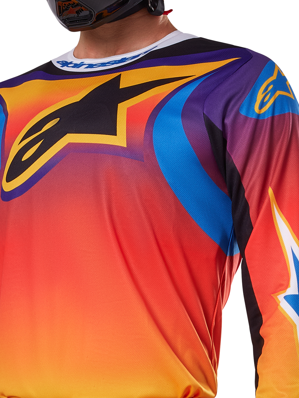 Alpinestars 2025 Fluid Wurx Jersey, diseño multicolor en blanco y naranja, jersey de motocross de manga larga, ajuste atlético relajado, politejido que absorbe la humedad para rendimiento off-road