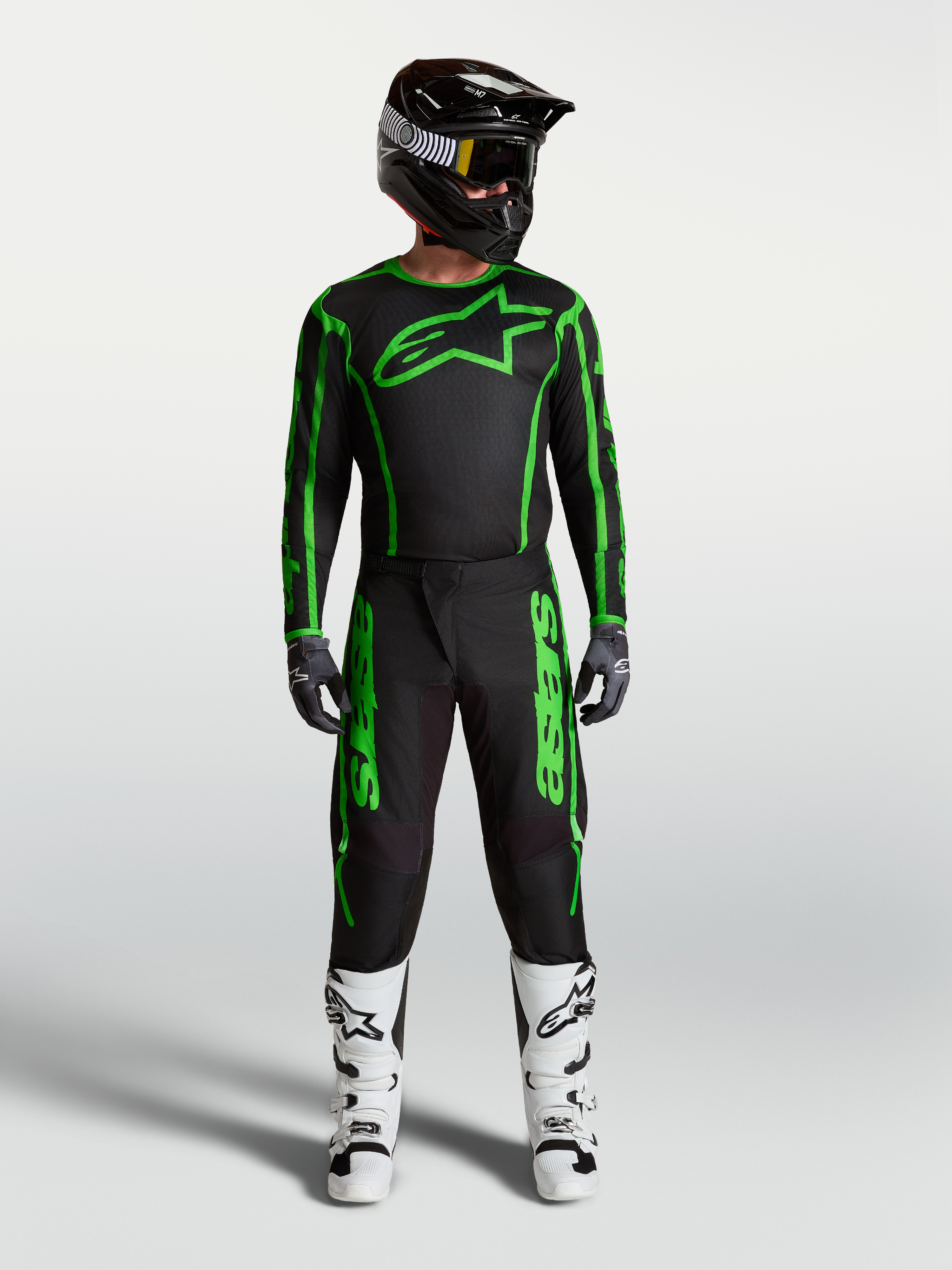 Alpinestars pantalones Fluid Apex V2, pantalones de motocross para hombre, negros y verde fluo, conjunto completo con botas blancas y diseño para off-road
