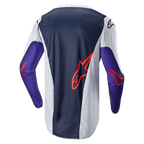 Alpinestars 2024 Racer Hoen Jersey, jersey de motocross, vista trasera, azul marino y gris claro con mangas moradas, logotipos de Alpinestars en naranja, tejido de malla técnica para rendimiento todoterreno