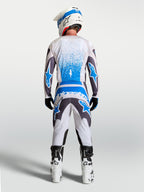 Alpinestars Fluid Drag Gear Set, conjunto de motocross para hombre, blanco, gris y azul, vista trasera, jersey y pantalones