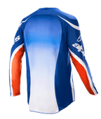 Alpinestars 2023 Racer Semi Jersey, jersey de motocross, azul, naranja intenso y blanco, vista trasera que muestra un panel central con degradado de azul a blanco, detalles naranjas en las mangas con marca en blanco y parte trasera extendida para conducción off-road