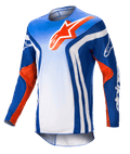 Alpinestars Racer Semi Jersey 2023, jersey de motocross de manga larga, degradado azul y blanco con detalles en Hot Orange, gran logotipo naranja de Alpinestars en el pecho, rayas blancas verticales en los laterales, tejido ligero que absorbe la humedad para conducción off-road