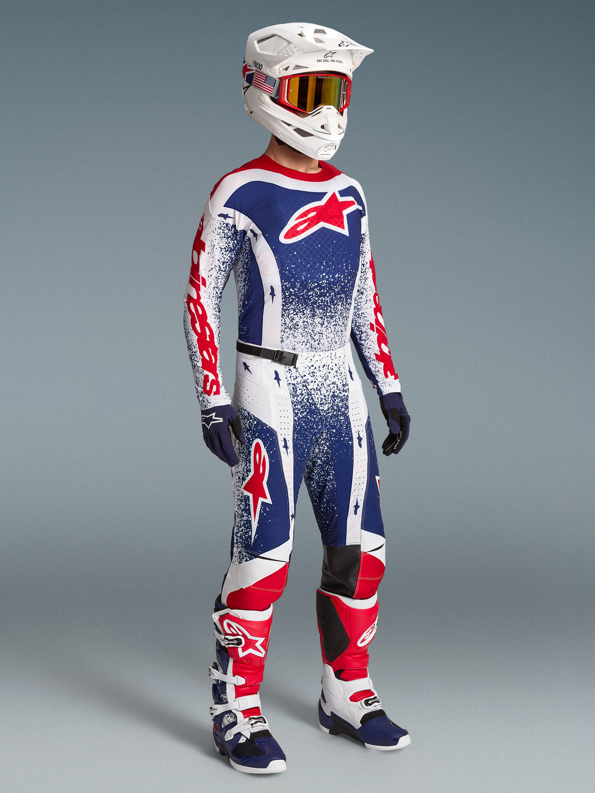 Alpinestars conjunto Techstar Unity, jersey y pantalones de motocross rojos, blancos y azules edición limitada en modelo