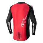 Alpinestars Supertech Ward Jersey 2024, jersey de motocross, negro y rojo berry, vista posterior que muestra un gran panel trasero rojo, mangas de malla negras con la marca Alpinestars en blanco, logotipo de estrella blanca y texto Supertech Race Spec en la parte inferior de la espalda.