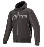 Alpinestars Rhod Windstopper Hoodie, negro melange y gris oscuro, logotipo grande de Astars en gris claro en el pecho, chaqueta de moto con capucha y cremallera completa, paneles laterales texturizados, puños y cintura acanalados, equipo de protección urbano para motoristas