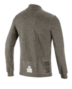 Alpinestars Race V3 Long Sleeve Top, capa base técnica, gris Anthracite Melange, vista posterior que muestra el tejido texturizado resistente al fuego y las etiquetas de certificación FIA en el dobladillo inferior, equipamiento de alto rendimiento para automovilismo
