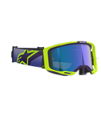 Gafas Alpinestars Vision 8 Corp, gafas de motocross, morado y amarillo fluorescente, con lente azul espejo, correa ancha morada con el logotipo de Alpinestars en amarillo, montura flexible con detalles de ventilación para un rendimiento off-road