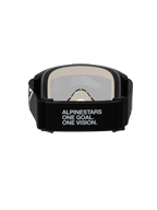 Gafas Alpinestars Vision 5 Corp, gafas de motocross, vista trasera, con correa tejida negra con el lema blanco 'ALPINESTARS ONE GOAL. ONE VISION.', espuma facial multicapa de 17 mm, lente de espejo plateada visible desde el interior, diseñadas para un ajuste seguro y rendimiento todoterreno