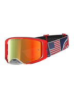 Alpinestars Supertech Fiftyfold, gafas de motocross, rojas y azules con correa de bandera de EE. UU. y lente de espejo roja.