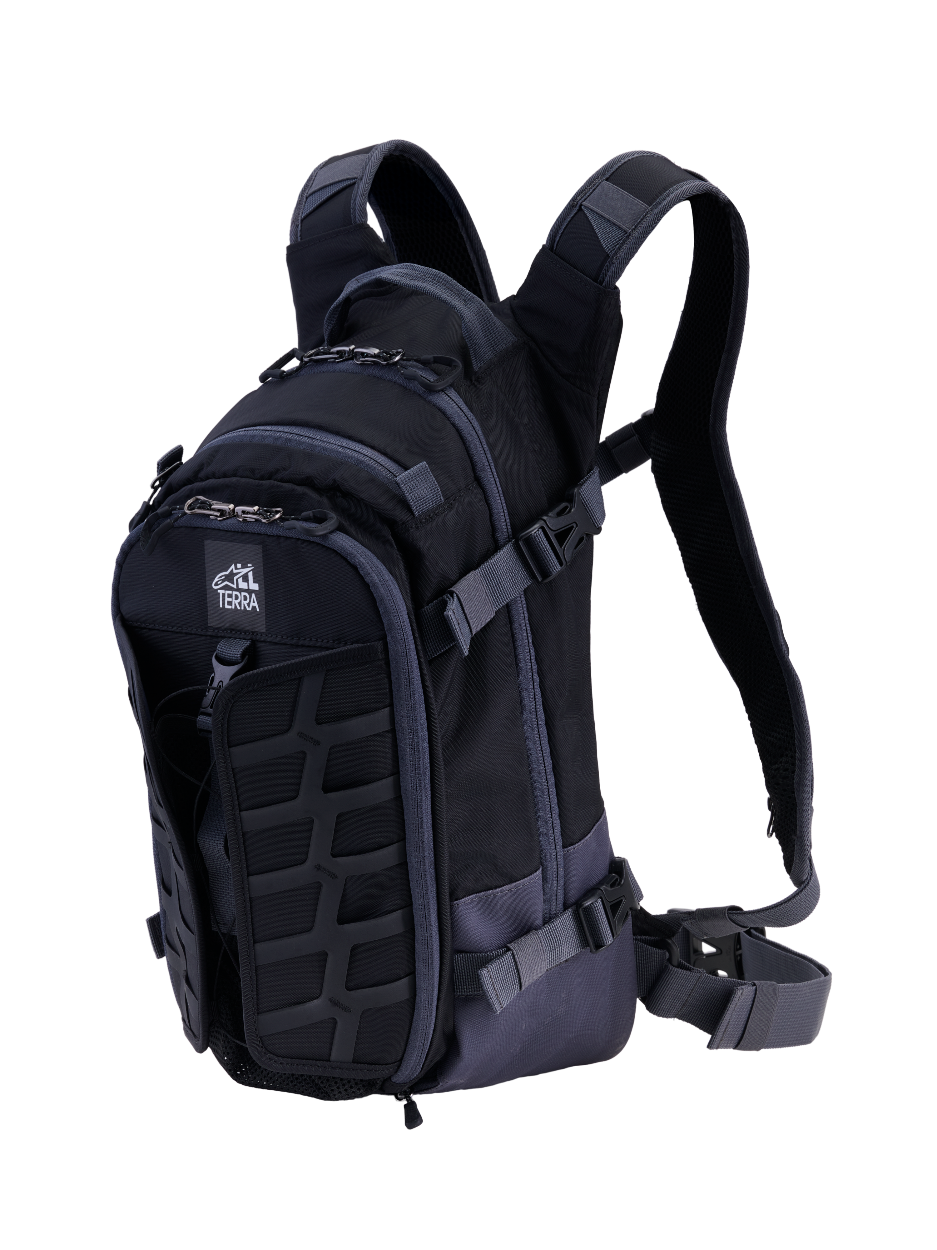 Mochila Alpinestars AT-15, mochila técnica de motociclismo, negro y gris oscuro, con un robusto panel frontal MOLLE, correas de compresión ajustables, correas acolchadas para los hombros con cierre magnético en el pecho y el logo All Terra, diseñada para conducción de aventura off-road