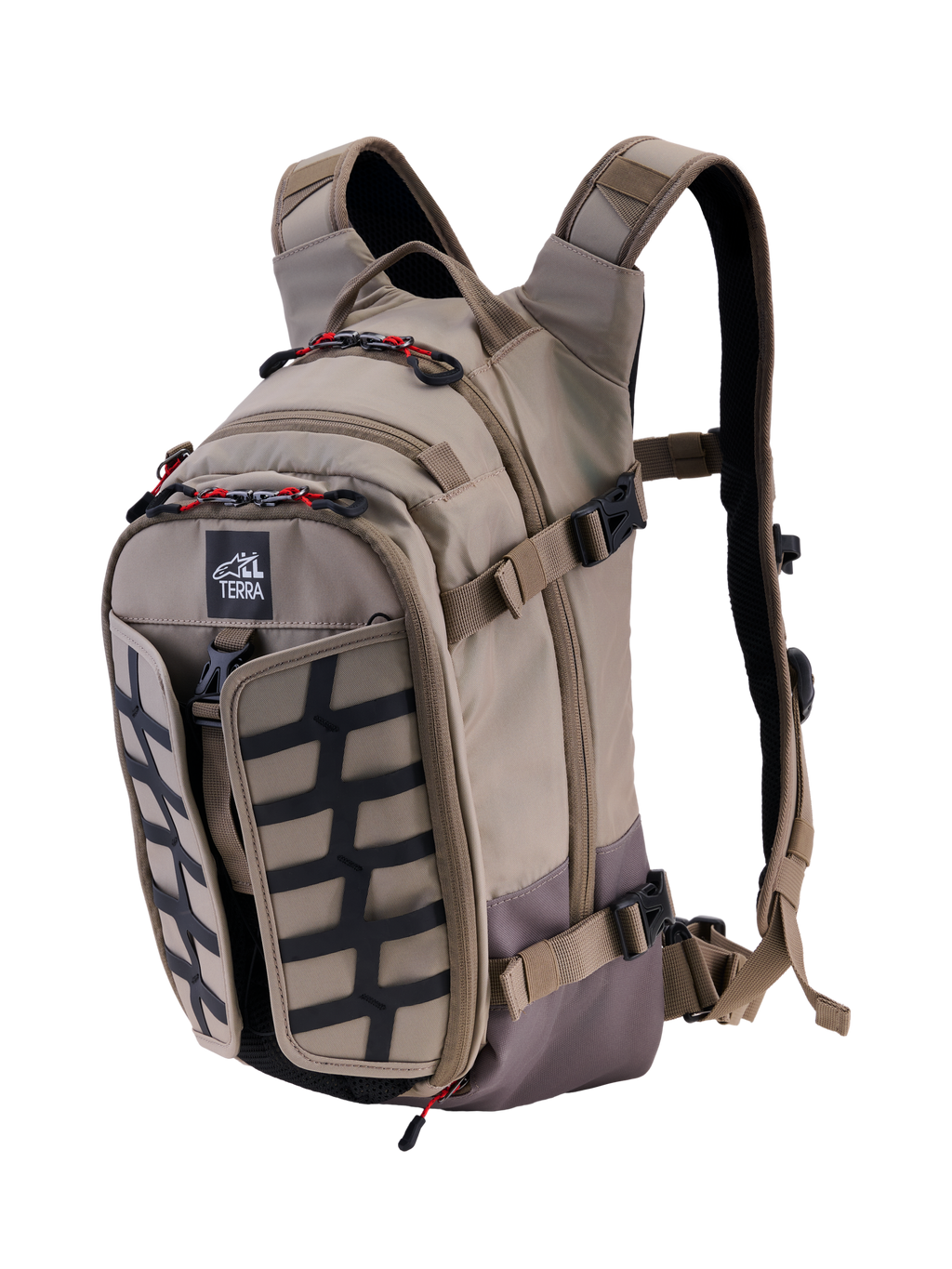 Mochila Alpinestars AT-15, Aluminum Walnut, mochila de aventura para motociclismo de 15L expandible, vista frontal de 3/4 con el logotipo All Terra, panel de rejilla negro, detalles de cremalleras en rojo y correas ergonómicas, diseño robusto para todoterreno