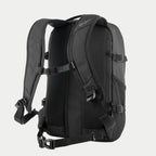 Mochila Alpinestars AMP3, mochila técnica para moto, negra, vista trasera que muestra el panel de malla 3D, correas acolchadas ajustables con cierre magnético en el pecho y correas de cintura, hebillas de compresión laterales, diseño en poli-tela resistente