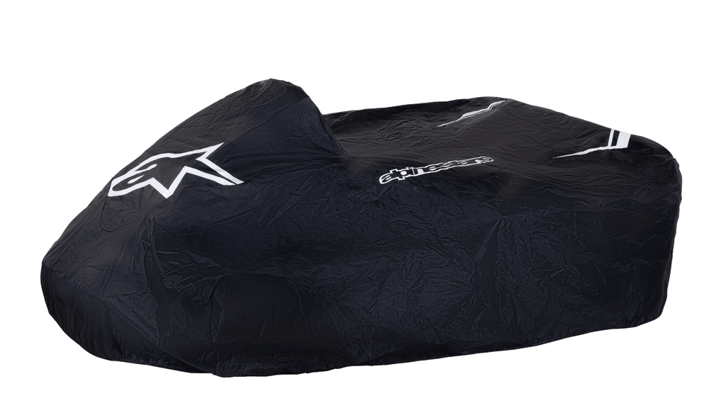 Alpinestars Kart Cover, negra, con logotipo de estrella y nombre de Alpinestars en blanco, cubierta protectora para kart, tejido duradero resistente a la intemperie con detalles de rayas blancas, diseño estructurado para protección en el paddock