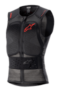 Alpinestars Nucleon Flex Pro Protection Vest, chaleco de protección para moto negro sin mangas, chasis de malla perforada para ventilación, logotipo de Alpinestars rojo en el pecho y texto rojo en los hombros, cinturón elástico ajustable en la cintura, cremallera frontal, protección de espalda y pecho certificada CE Nivel 2